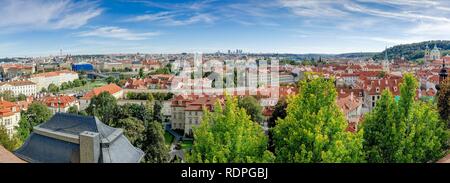 Prag/Tschechische Republik - September 29, 2018: Stadtbild von Na Opysi Gasse. Stockfoto