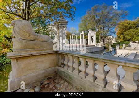 Warschau, MAZOVIAN PROVINZ/POLEN - Oktober 11, 2018: Phase der klassischen Amphitheater. Die Königlichen Bäder Park. Stockfoto