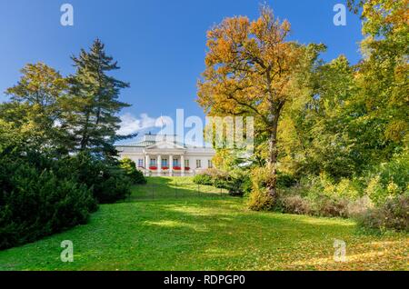 Warschau, MAZOVIAN PROVINZ/POLEN - Oktober 11, 2018: Schloss Belvedere. die ehemalige Residenz des Präsidenten. Die Rooyal Bäder Park. Stockfoto