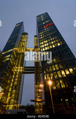 München, München: Bürogebäude Highlight Towers, Hochhaus, Wolkenkratzer in Oberbayern, München, Oberbayern, Bayern, Bayern, Deutschland Stockfoto