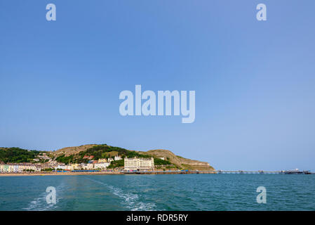 Llandudno Pier Great Orme und Grand Hotel. Stockfoto