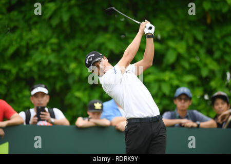 Singapur. 19. Jan 2019. Ryo Ishikawa (JPN), Jan 19, 2019-Golf: T-Stücke weg auf der 16 während der Runde 2 Tag 3 des SMBC Singapore Open 2019 Credit: haruhiko Otsuka/LBA/Alamy leben Nachrichten Stockfoto