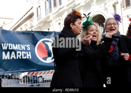 Rom, Italien. Jan, 2019 19. Frauen singen Rom, 19. Januar 2019. Frauen März Rom, März der Solidarität für die zivilen Rechte und die bürgerlichen Rechte für Frauen, die durch die amerikanische Gemeinde in Rom organisiert, gleichzeitig mit der Frauen im März, der weltweit am 19. Januar. Foto Samantha Zucchi Insidefoto Credit: insidefoto Srl/Alamy leben Nachrichten Stockfoto