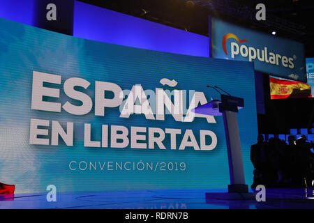 Madrid, Spanien. 19. Jan 2019. Die PP feiert National Convention die wichtigsten Linien ihrer Wahlprogramme für die drei Wahlen für Mai 26 geplant sind der Schlüssel zu schaffen und die Führung der beliebten Präsidenten, Manometer, Pablo Casado Credit: Jesús Hellin/Alamy leben Nachrichten Stockfoto