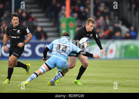 London, Großbritannien. Jan, 2019 19. Nick der Sarazenen wird von Chris Fusaro von Glasgow Warriors bei Heineken Champions Cup zwischen Sarazenen v Glasgow Krieger der Allianz Park in Angriff genommen am Samstag, den 19. Januar 2019. LONDON ENGLAND. (Nur redaktionelle Nutzung, eine Lizenz für die gewerbliche Nutzung erforderlich. Keine Verwendung in Wetten, Spiele oder einer einzelnen Verein/Liga/player Publikationen.) Credit: Taka Wu/Alamy leben Nachrichten Stockfoto