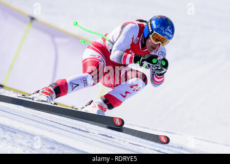 Cortina d'Ampezzo, Italien. Jan, 2019 18. Nadine Fest von Österreich in Aktion während der Abfahrt der Audi FIS Alpine Ski World Cup Frauen am Januar 18, 2019 in Cortina d'Ampezzo Italien. Credit: Rok Rakun/Pacific Press/Alamy leben Nachrichten Stockfoto