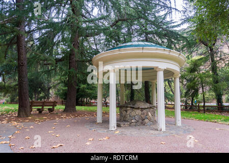 Überdachte Brunnen im Alum Rock Park, San Jose, Santa Clara County, Kalifornien Stockfoto