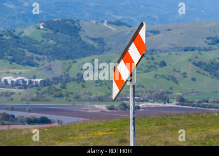 Warnung Gas Pipeline in den Hügeln von South San Francisco Bay Area Marker, San Jose, Kalifornien Stockfoto