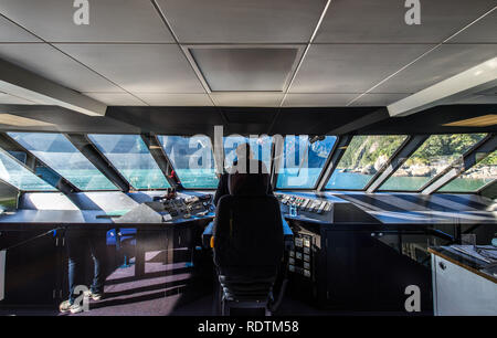 Durch das Cockpit, Milford Sound, Neuseeland Stockfoto