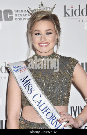 BEVERLY HILLS, Ca - 18. Januar: MacKenzie Befreit kommt an der 16. jährlichen lebenden Legenden der Luftfahrt Auszeichnungen Im Beverly Hilton Hotel am Januar Stockfoto