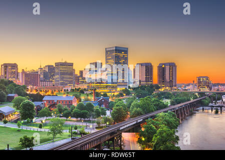 Richmond, Virginia, USA die Skyline Innenstadt am James River. Stockfoto