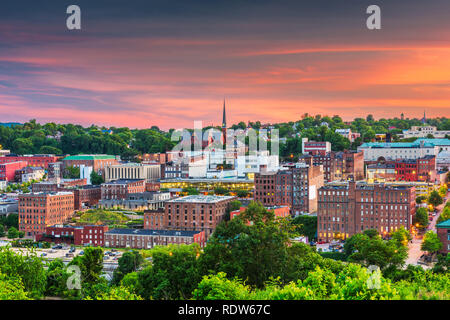 Lynchburg, Virginia, USA Innenstadt Skyline in der Abenddämmerung. Stockfoto