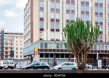 Catania, Sizilien, Italien - 14 August 2018: Straße der Stadt, die traditionelle Architektur. Stockfoto