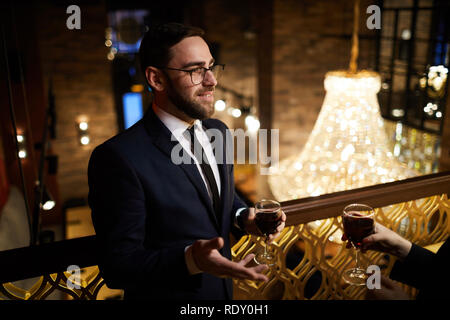 Reden von Glas Wein Stockfoto