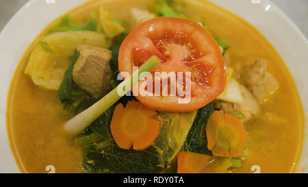 Gemüsesuppe cap Cay in Schüssel. Traditionelle asiatische Suppe cap Cay Stockfoto