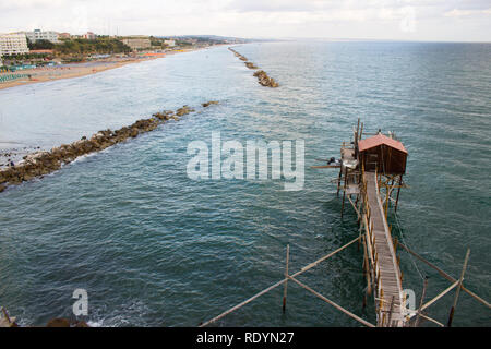 Trabucco auf dem Meer Termoli Stockfoto