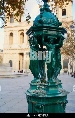 Wallace-Brunnen in Paris Stockfoto