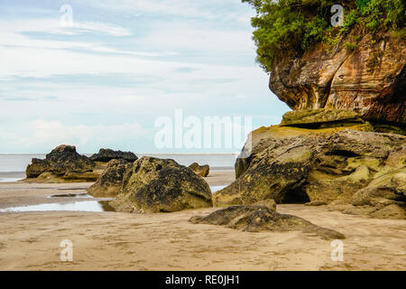 Malerische und beenden Eisen oxidiert Rock im Bako Nationalpark auf Borneo, Sarawak, Malaysia. Stockfoto