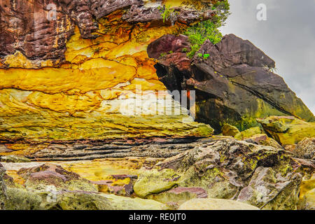 Malerische und beenden Eisen oxidiert Rock im Bako Nationalpark auf Borneo, Sarawak, Malaysia. Stockfoto