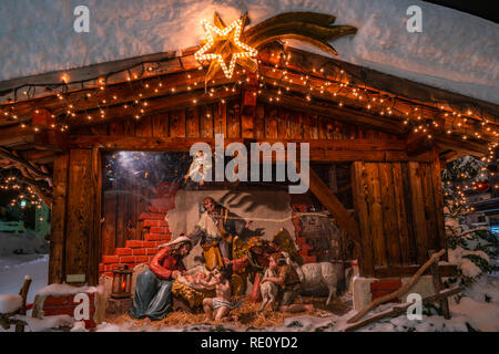SEEFELD, Österreich - Januar 07, 2019: Krippe außerhalb von St. Oswald Pfarrkirche in Seefeld in Tirol. Stockfoto