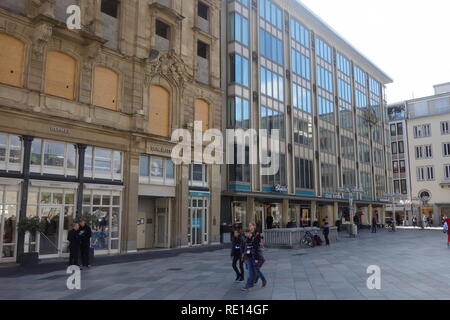 Blau-Gold-Haus (Blau Gold), einem börsennotierten commmercial Gebäude in der Kölner Altstadt Nord in der Nähe des Kölner Doms. In den 1950er Jahren wieder aufgebaut. Stockfoto