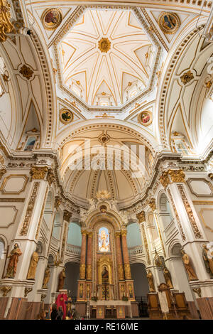 Innenansicht der Kirche von La Mare de Déu del Consol in Altea, Costa Blanca, Spanien, Europa Stockfoto