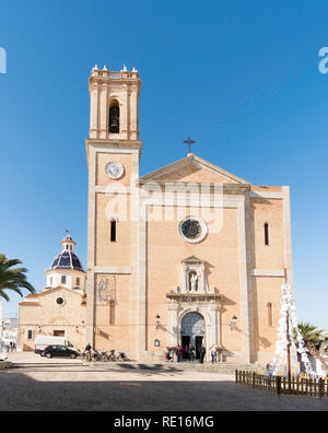 Th ost Fassade der Kirche von La Mare de Déu del Consol in Altea, Costa Blanca, Spanien, Europa Stockfoto