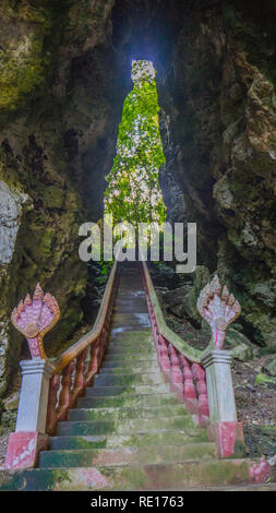 Battambang Kambodscha Höhle Treppe in Th elight Stockfoto