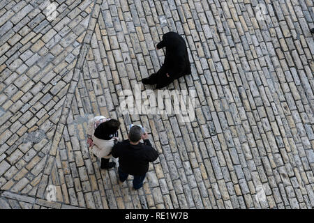 Touristen in der Nähe von Zion Gate in der alten Stadt, Jerusalem, Israel Stockfoto