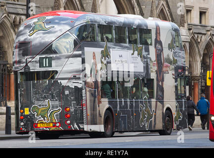 Einen neuen Routemaster Bus hergestellt von Wrightbus und auch der neue Bus nach London, Boris Bus oder Borismaster bekannt. Transport für LondonÕs business pl Stockfoto