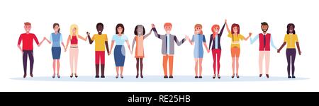 Happy People Group Holding erhobenen Händen mix Rennen Männer Frauen Zusammen stehende multiethnische Freunde feier Erfolg männlich weiblich Zeichentrickfiguren in voller Länge waagrechten Stock Vektor