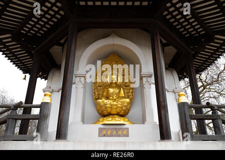 Golden Buddha Frieden Pagode Schrein von Battersea Park London, Großbritannien Stockfoto