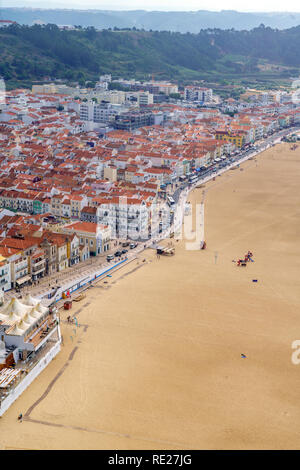 Atlantikküste, Nazare, Portugal, Ansicht von oben. Stockfoto