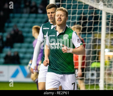 Edinburgh, Midlothian, Großbritannien. 19.01.2019. Bild zeigt: links Hibs" Mittelfeldspieler, Daryl Horgan, feiert das Zählen 4. Ziel seiner Seite während der zweiten Hälfte als Hibs spielen Wirt nach Elgin City in der vierten Runde des schottischen Schale an der Easter Road Stadium, Edinburgh Credit: Alamy/Ian Jacobs Credit: Ian Jacobs/Alamy Live News Credit: Ian Jacobs/Alamy leben Nachrichten Stockfoto