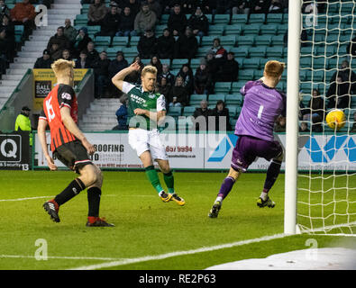 Edinburgh, Midlothian, Großbritannien. 19.01.2019. Bild zeigt: links Hibs" Mittelfeldspieler, Daryl Horgan, Brände Wohnungen 4. Ziel seiner Seite in der ersten Hälfte als Hibs spielen Wirt nach Elgin City in der vierten Runde des schottischen Schale an der Easter Road Stadium, Edinburgh Credit: Alamy/Ian Jacobs Credit: Ian Jacobs/Alamy Live News Credit: Ian Jacobs/Alamy leben Nachrichten Stockfoto