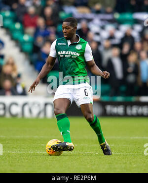 Edinburgh, Midlothian, Großbritannien. 19.01.2019. Bild zeigt: defensiv Hibs" Mittelfeldspieler, Marvin Bartley, bringt die Kugel upfield während der zweiten Hälfte als Hibs spielen Wirt nach Elgin City in der vierten Runde des schottischen Schale an der Easter Road Stadium, Edinburgh Credit: Alamy/Ian Jacobs Credit: Ian Jacobs/Alamy Live News Credit: Ian Jacobs/Alamy leben Nachrichten Stockfoto