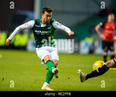 Edinburgh, Midlothian, Großbritannien. 19.01.2019. Bild zeigt: zentrale hibs" Mittelfeldspieler, Stevie Mallan, schießt in der zweiten Hälfte als Hibs spielen Wirt nach Elgin City in der vierten Runde des schottischen Schale an der Easter Road Stadium, Edinburgh Credit: Alamy/Ian Jacobs Credit: Ian Jacobs/Alamy leben Nachrichten Stockfoto