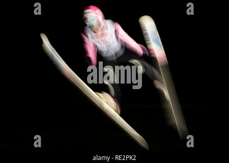 Zakopane, Polen. 19. Januar 2019. Aski jumper Fliegen während der Team HS-134 Wettbewerb für FIS Skisprung Weltcup am 19. Januar 2019, in Zakopane, Polen. Credit: Diogo Baptista/Alamy leben Nachrichten Stockfoto