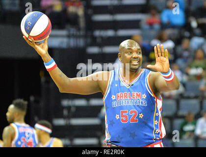 Memphis, TN, USA. Jan, 2019 18. Harlem Globetrotters, Big Easy (52), während der Ausstellung Spiel gegen die Washington Generäle bei der Fed Ex Forum in Memphis, TN. Kevin Langley/Sport Süd Media/CSM/Alamy Live News Credit: Cal Sport Media/Alamy leben Nachrichten Stockfoto