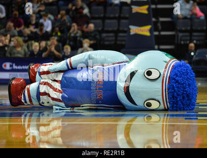 Memphis, TN, USA. Jan, 2019 18. Harlem Globetrotters Maskottchen, Globus, führt während der Ausstellung Spiel gegen die Washington Generäle bei der Fed Ex Forum in Memphis, TN. Kevin Langley/Sport Süd Media/CSM/Alamy Live News Credit: Cal Sport Media/Alamy leben Nachrichten Stockfoto