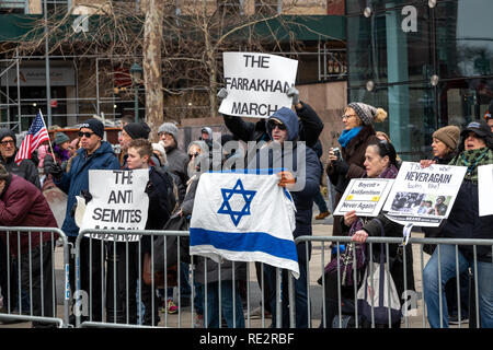 New York, USA, 19. JAN 2019 - Gegendemonstranten eine israelische Flagge im März der Frauen in New York City. Foto von Enrique Shore Credit: Enrique Ufer/Alamy leben Nachrichten Stockfoto