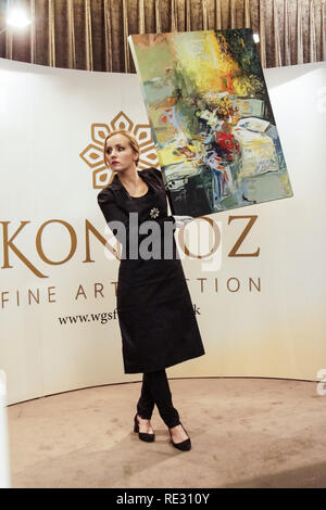 London, Großbritannien. 19. Jan 2019. Konooz Bildende Kunst Ausstellung und Auktion der arabischen Kunst an Bulgari Hotel. Women's Wachstum und Gründer der Erfolg Foundation, Zainab Al Farhan Al Imam, organisierte die Konooz Auktion der arabischen Kunst an das Bulgari Hotel in Knightsbridge. Kunstwerke aus dem Irak, Kuwait, Libanon, Saudi Arabien, Iran, Palästina, Sudan, Ägypten, Oman, Türkei und Neuseeland versteigert wurden. © Peter Hogan/Alamy leben Nachrichten Stockfoto