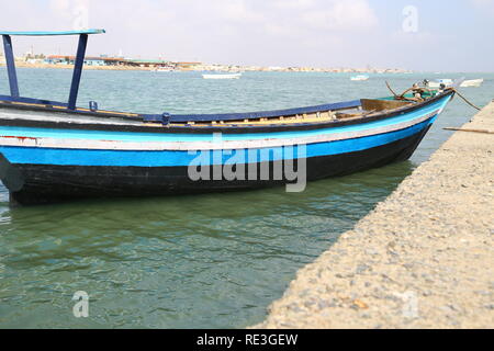 In Afrika Port Sudan das alte Schiff im Hafen Stockfoto