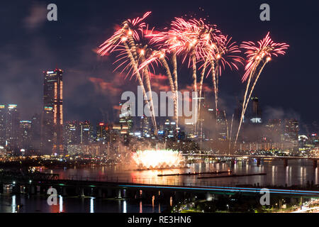 Seoul Fireworks Festival in Han River. Stockfoto