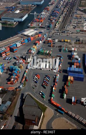 Duisport, Hafen und Logistik Zentrum, Ruhrort Binnenhafen am Rhein, dem größten Binnenhafen der Welt, die DeCeTe Container Stockfoto