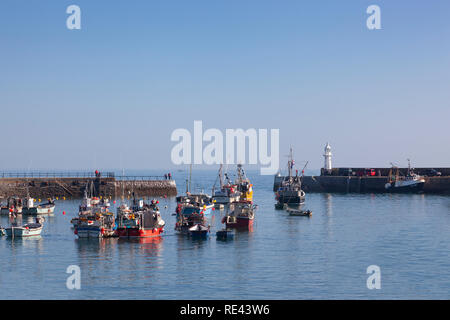 180 Grad Blau in Mevagissey Stockfoto