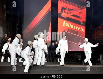 Generalprobe für die Kick-off-Veranstaltung der Kulturhauptstadt 2010, Kokerei Zollverein Kokerei, Teil der Zeche Stockfoto