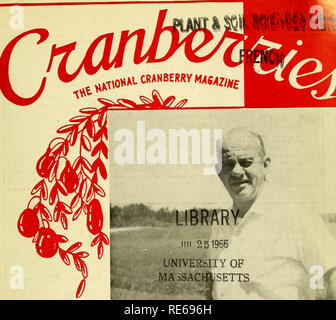 . Preiselbeeren;: die nationalen cranberry Magazin. Preiselbeeren. KPE COD lEVtr JERSEY WISCONSIN OREGON WASHINGTON KANADA ini 251966 LtMIVElipy von MASiiCilsETTS. Bitte beachten Sie, dass diese Bilder sind von der gescannten Seite Bilder, die digital für die Lesbarkeit verbessert haben mögen - Färbung und Aussehen dieser Abbildungen können nicht perfekt dem Original ähneln. extrahiert. Portland, CT [etc. ]: Taylor Pub. Co [etc. ] Stockfoto