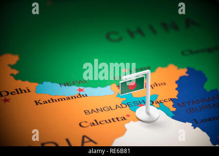 Bangladesch gekennzeichnet mit einem Fähnchen auf der Karte Stockfoto