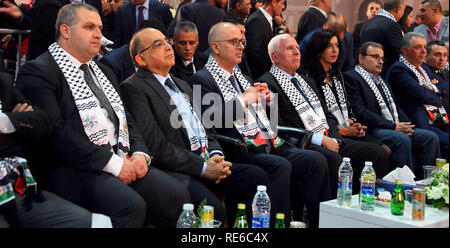 Beirut, Libanon. Jan, 2019 20. Dem palästinensischen Ministerpräsidenten Rami Hamdallah nimmt Teil der Palestinian-Lebanese Hochzeit Feier, im Libanon, am 19. Januar 2019 Credit: Prime Minister Office/APA-Images/ZUMA Draht/Alamy leben Nachrichten Stockfoto